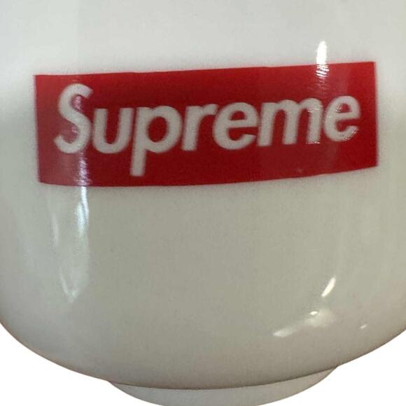 Supreme Sake Set (FW17 Ceramics) – Bottle + 2 Cups – Like New - Picture 2 of 5